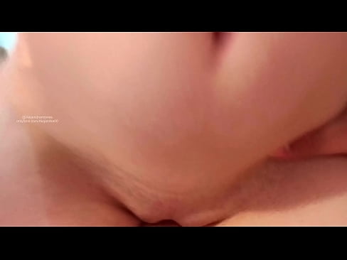 ❤️ Spím v izbe svojej sestry a tak som sa zobudila ️ Porno video na nás