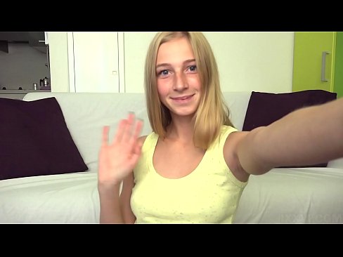 ❤️ Keď sa nudím, lenivo si masturbujem svoju ružovú kundičku ️ Porno video na nás